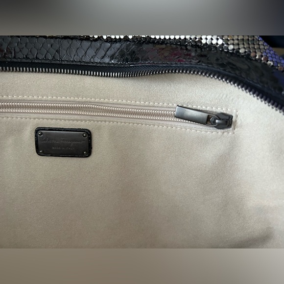 Ferragamo black snakeskin leather oversized clutch w/ silvertone chainmail - Picture 12 of 14